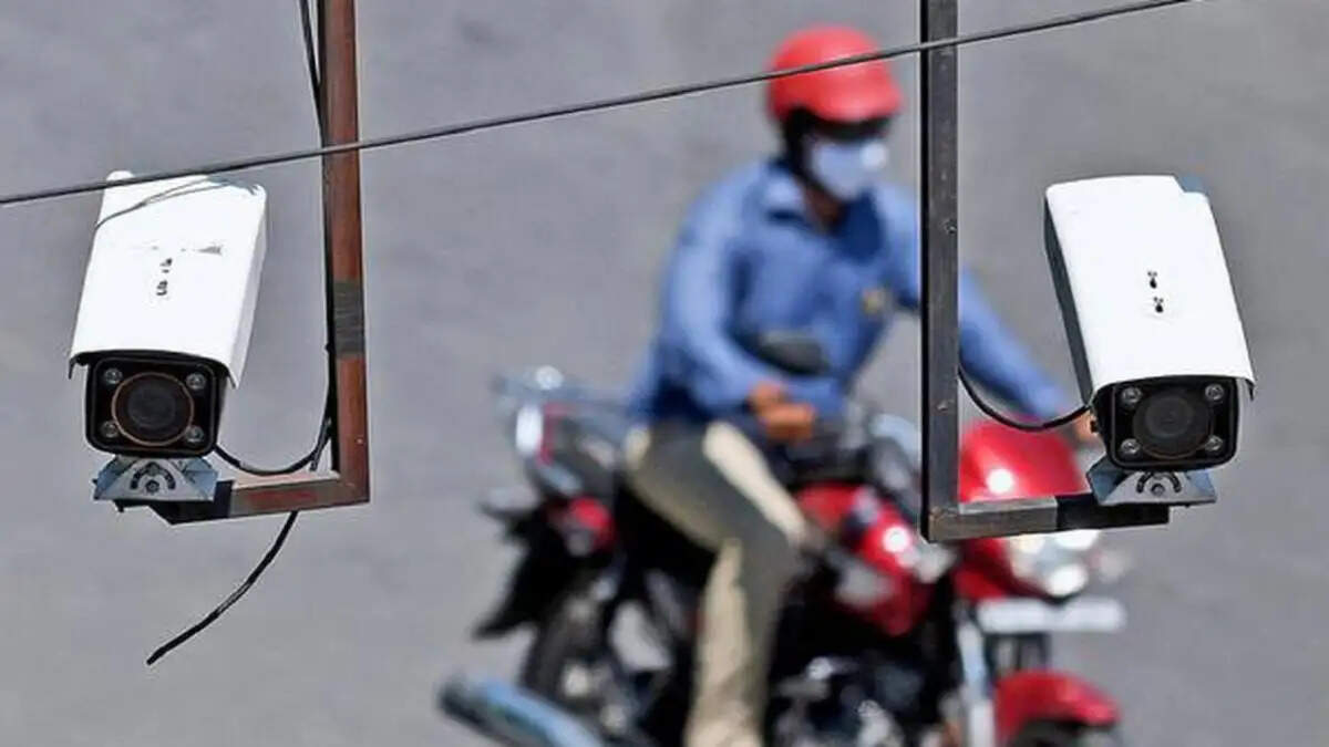 &nbsp;உஷார்... விதிமீறல் வாகனங்களை படம் பிடிக்க சென்னையில் 200 இடங்களில் ஏஐ தொழில்நுட்ப கேமராக்கள்!
