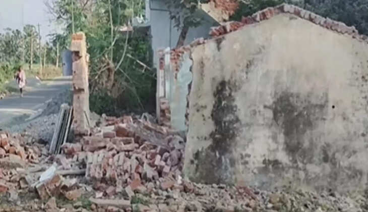 மேற்கூரை இடிந்து