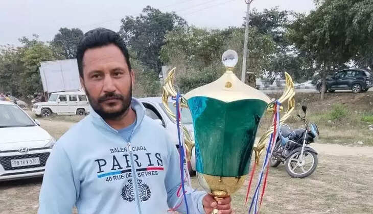 தேசிய கால்பந்து வீரர் பலி