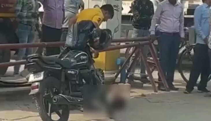 பெட்ரோல் பங்க்கில் காதலியைக் கொடூரமாக தாக்கும் காதலன்