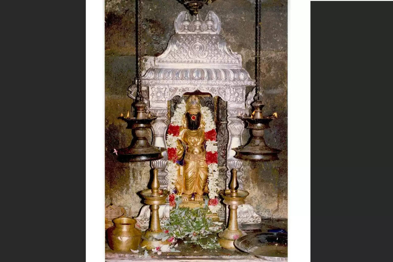 சனி சனிப்பெயர்ச்சி திருநள்ளாறு