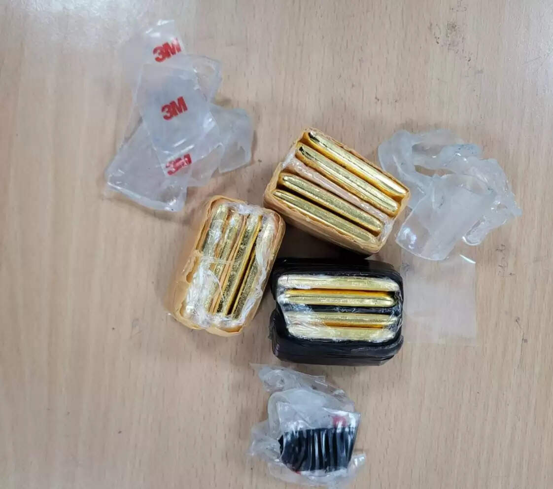 கோவை விமான நிலையத்தில் ரூ.1 கோடி மதிப்புள்ள தங்கம் | யாரும் உரிமை கோராததால் தொடரும் விசாரணை!