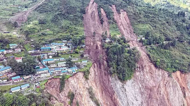 சிக்கிமில் கனமழை... நிலச்சரிவு.. 3 ராணுவ வீரர்கள் பலி; 6 பேர் மாயம்!