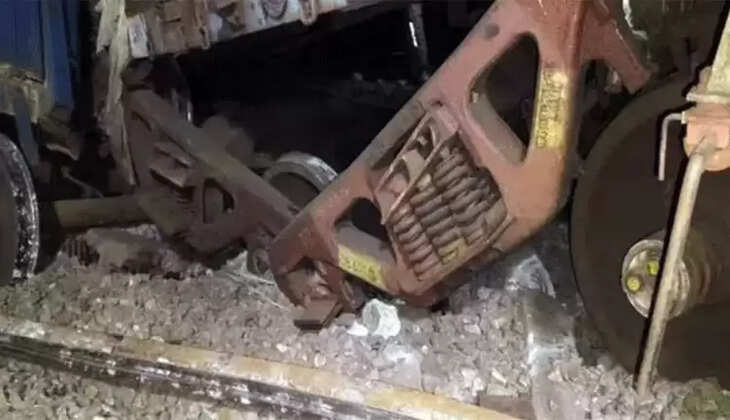 தடம் புரண்ட ரயில்