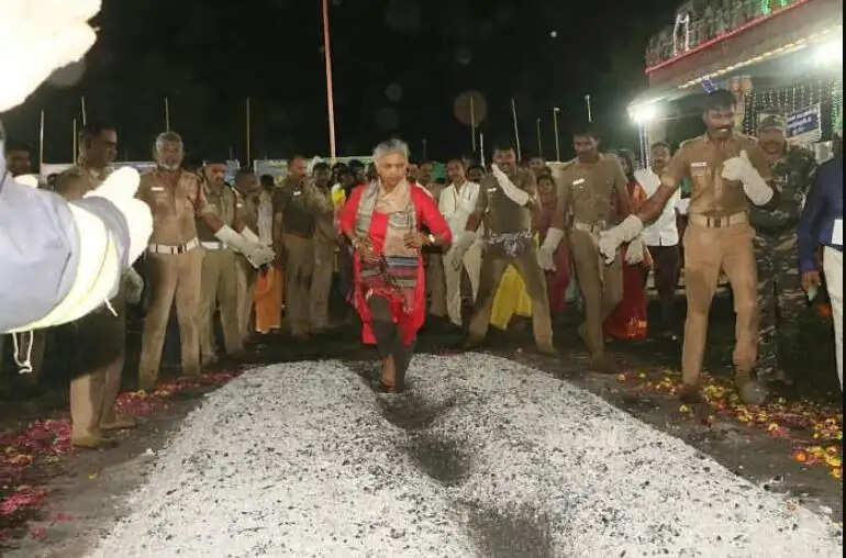 பண்ணாரி அம்மன் தீ மிதி தீமிதி