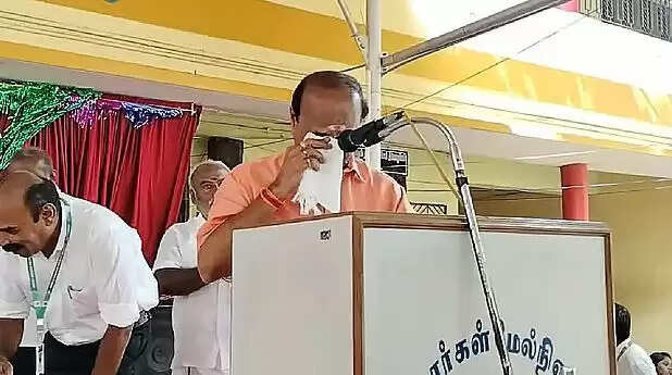 கடம்பூர் ராஜூ