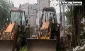 தீண்டாமை சுவர்