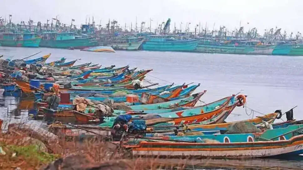 படகு மீனவர்கள் மீன்பிடி தடைக்காலம்