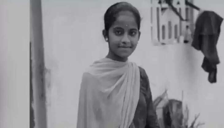 இளம்பெண்