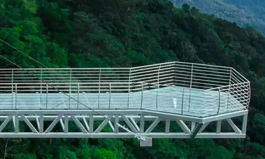 விசாகப்பட்டினம் கைலாசகிரி மலை கண்ணாடிப் பாலம்