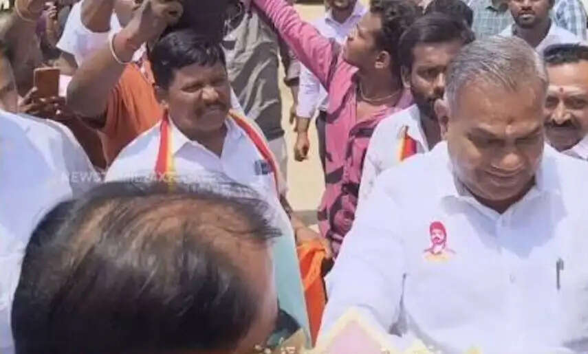 ஆனந்த் கூவம்