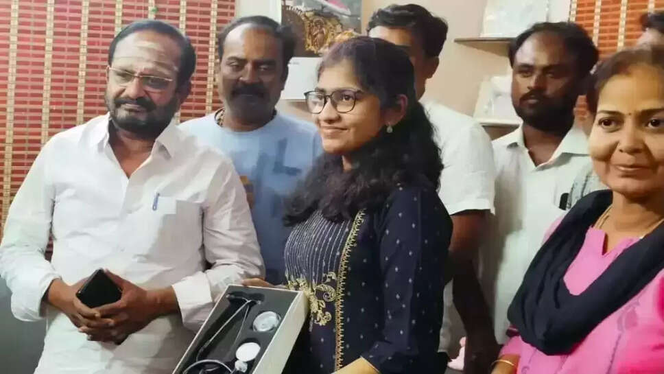 திருவண்ணாமலை : நீட் தேர்வில் 720/720 பெற்ற மாணவி... குவியும் வாழ்த்துக்கள்!