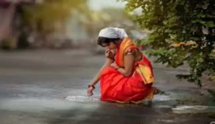 மார்கழி கோலம் பூசணிப்பூ பூசணி பூ அதிகாலை இளம்பெண்