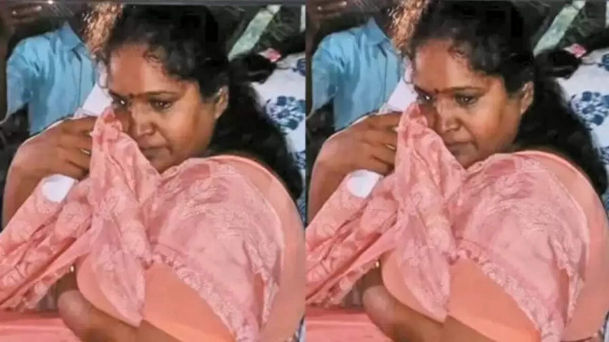 ரேவதி சார்பதிவாளர் லஞ்சம்