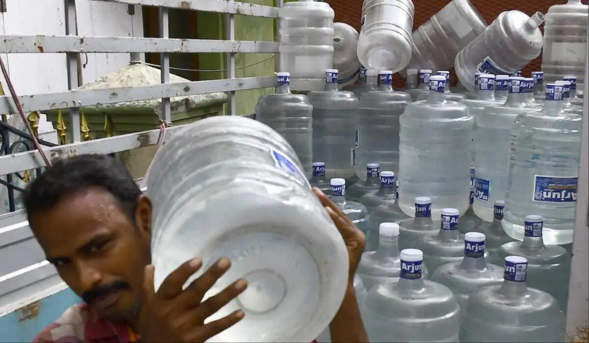 கேன் வாட்டர்