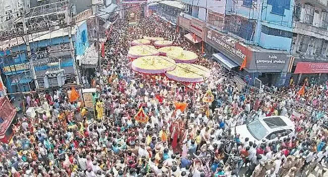 திருக்குடை திருப்பதி கவுனி குடை
