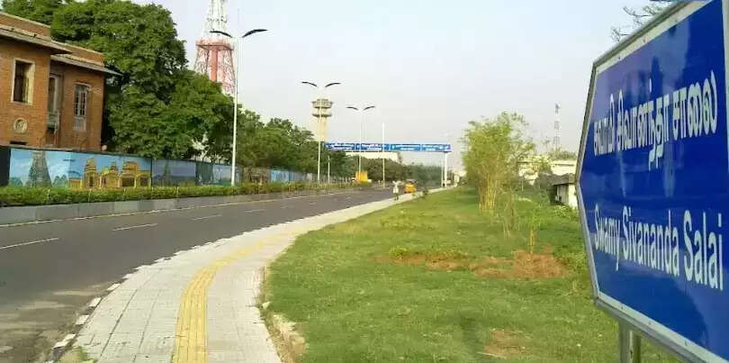 வள்ளுவர் கோட்டத்தில் போராட்டம்