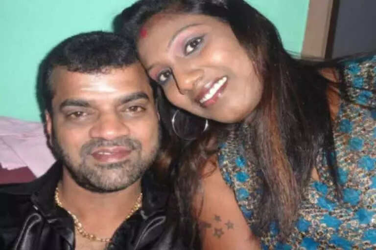 தாடி பாலாஜி மனைவி நித்யா