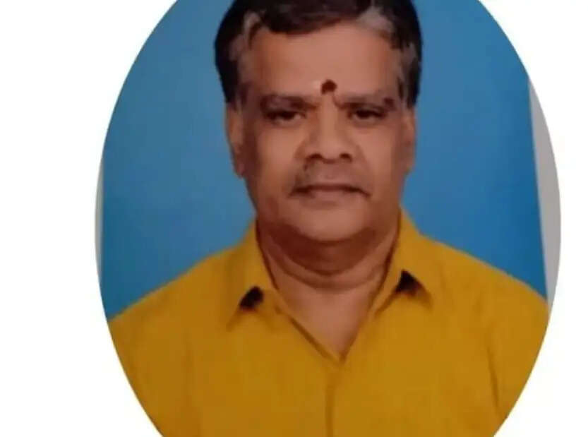 வேலுமணி