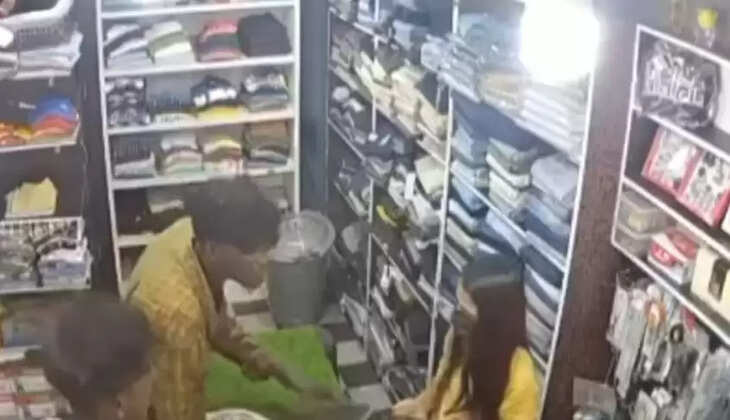 கஞ்சா போதை துணிக்கடை