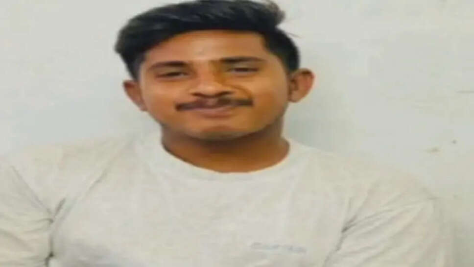 ரவிக்குமார்