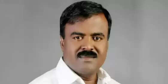 மாவட்ட காங்கிரஸ் தலைவரை காணவில்லை... மகன் காவல் நிலையத்தில் பரபரப்பு புகார்!