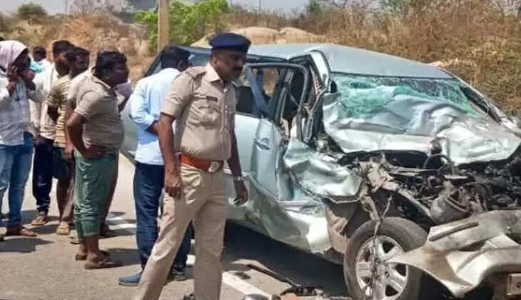 லாரி மீது கார் மோதி