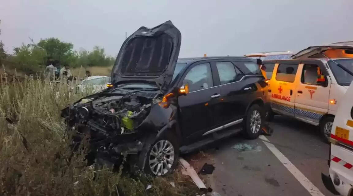 கார் விபத்து