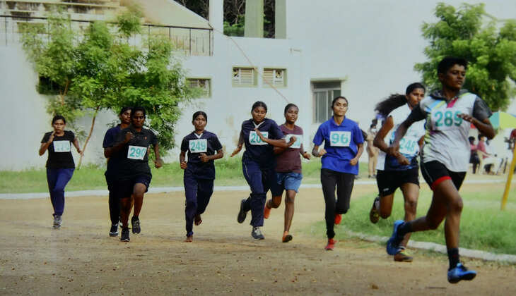  தமிழ்நாடு சீருடைப்பணியாளர் தேர்வுக்கான இலவச பயிற்சி