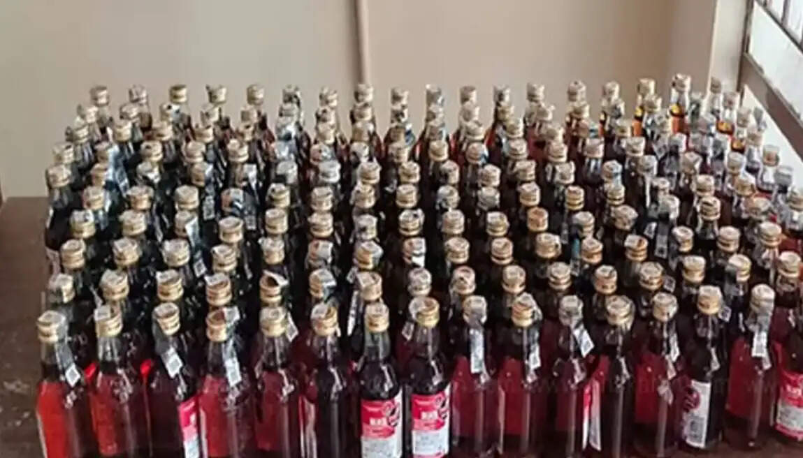 டாஸ்மாக் பீர் மது பாட்டில் பதுக்கி