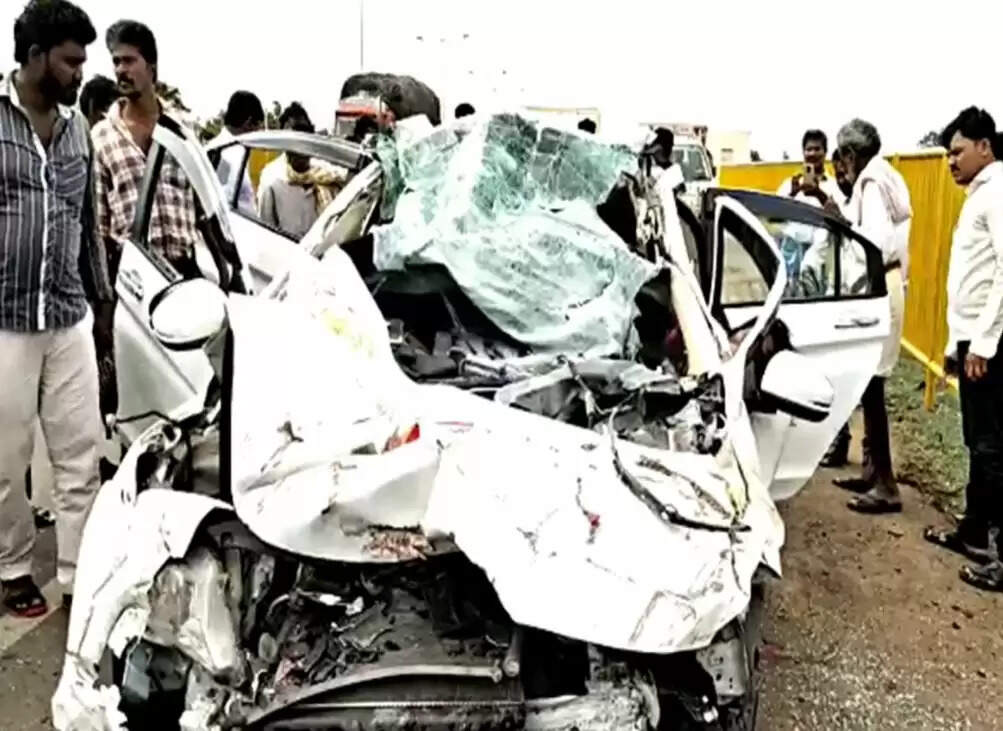 கார் விபத்து