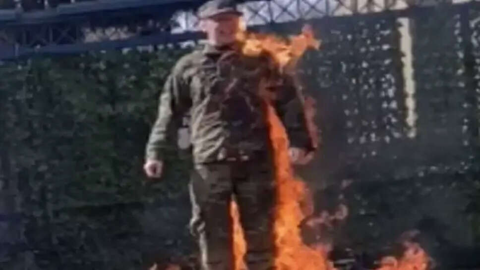 ஆரோன் புஷ்னெல்