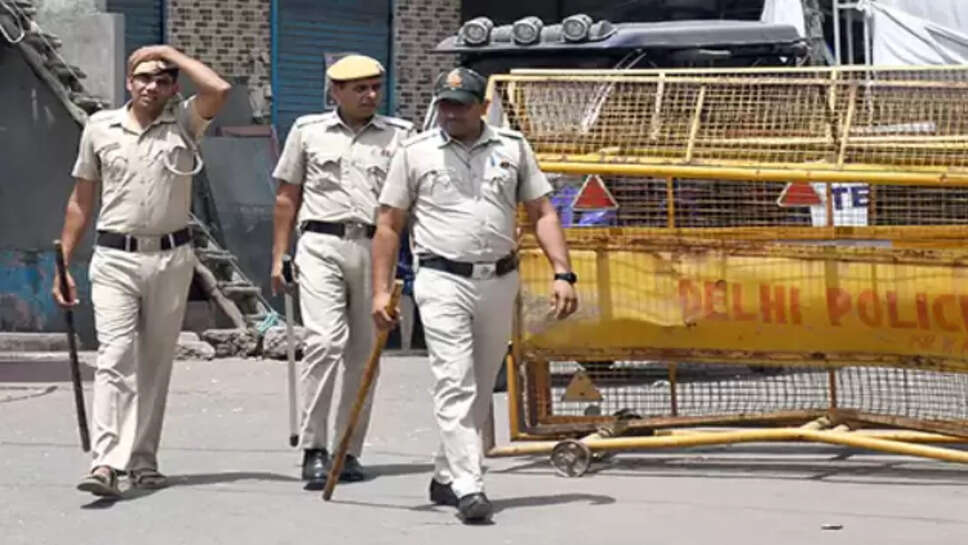 டெல்லி போலீஸ்