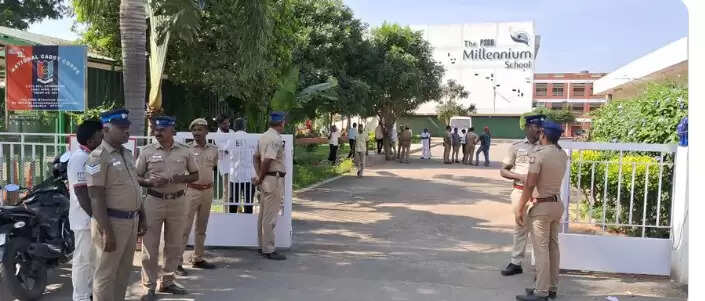 வெடிகுண்டு மிரட்டல்