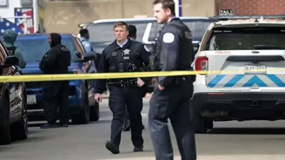 அமெரிக்கா போலீஸ் வெளிநாடு