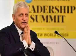 யுயு லலித்