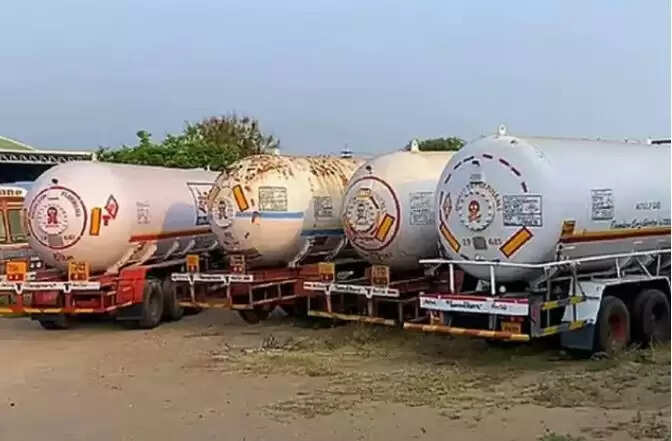 எல்பிஜி கேஸ் டேங்கர் லாரி