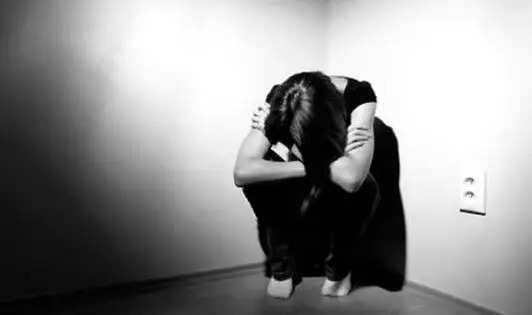 தற்கொலை