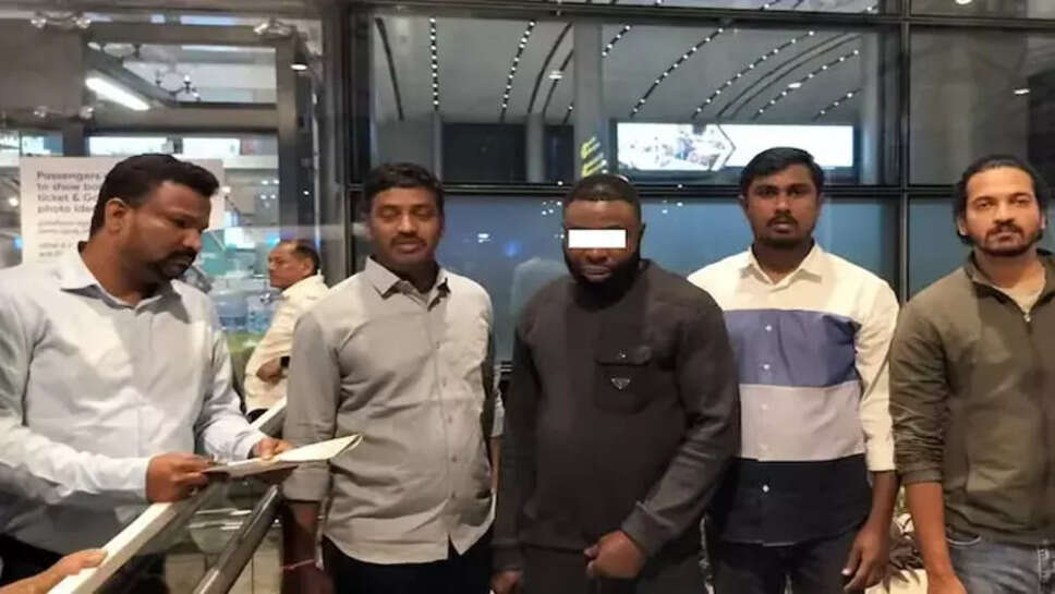 நைஜீரியா சட்டவிரோதமாக தங்கி இருந்த