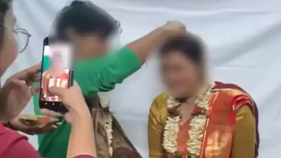 வங்கதேச மாணவர்