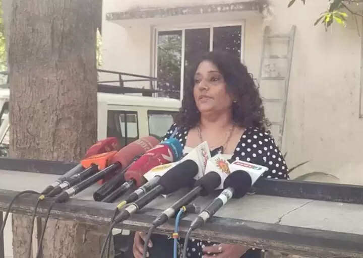 சியாமளா 