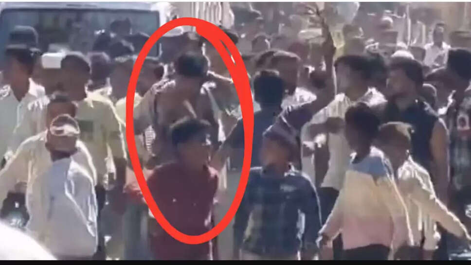 செருப்பு மாலை