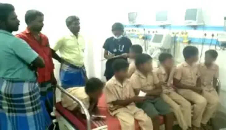 மயங்கிய மாணவர்கள்