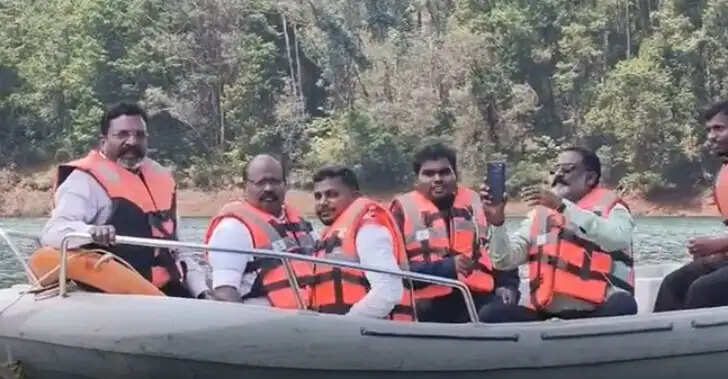 திருமா படகு