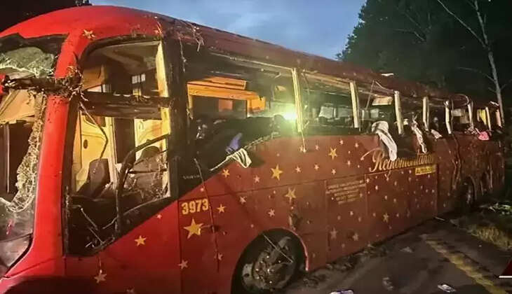 அமெரிக்கா பேருந்து விபத்து