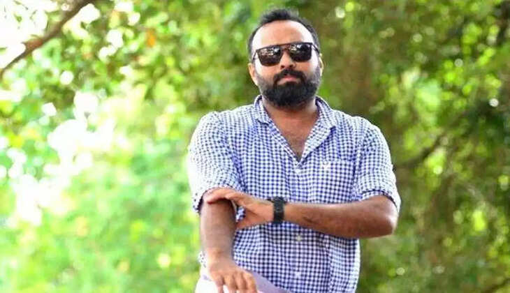 இயக்குநர் உமர் 