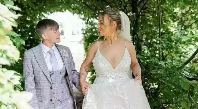 சிறுவனைத் திருமணம் செய்த இளம்பெண்... கேலி செய்தவர்களுக்கு ஆவேசமாக சொன்ன அதிர்ச்சி காரணம்!