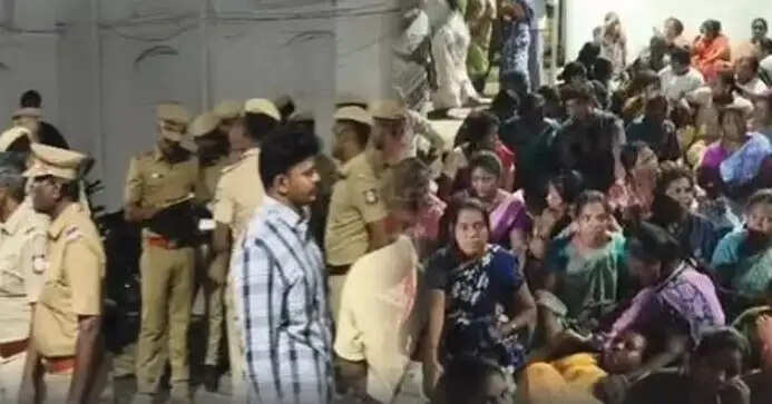 தூய்மை பணியாளர்கள் போராட்டம் துப்புரவு