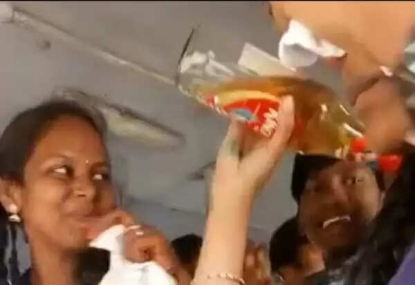 பேருந்தில் பீர்