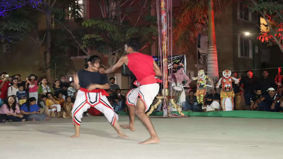 பெங்களூரு, மைசூரில் பொதுமக்களைக் கவர்ந்த களரி, கொல்கலி கலைகள்.. முன்னெடுத்த தஞ்சை கலாச்சார மையத்திற்கு குவியும் பாராட்டுக்கள்!